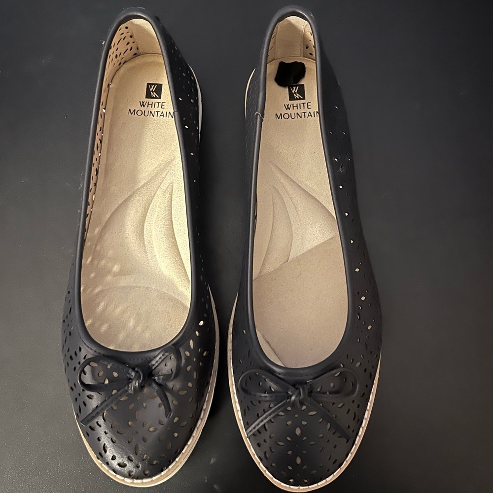 Cliffs Ballet Flats by White Mountain